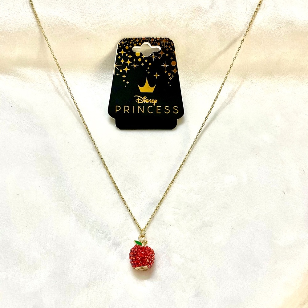 Disney Necklace 💎 apple pedant 👑